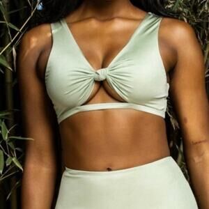 Buffbunny Green Knotted Front Bikini Top Size S Small NWT